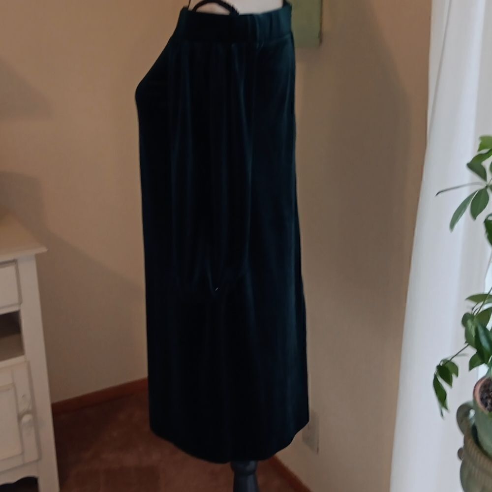 Vince Camuto Velvet Off Shoulder Dress - Picture 5 of 11